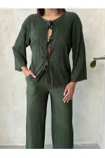 Chemise plissée à nouer sur le devant - Kaki | Topshow | F1739