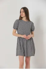 Robe Topshow noire à col rond en gros