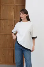 Topshow - T-shirt à détails en dentelle - Crème | D2956
