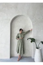 Blouse brodée à nouer sur le devant (vente en gros) - Kaki clair | Topshow | F1902