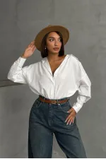 Chemise Topshow blanche avec application au dos (vente en gros) | F1790