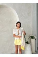 Önden Bağlamalı Nakışlı Bluz - Taş Topshow