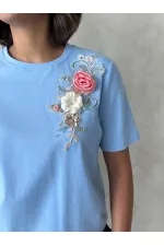 Çiçek Detaylı Tişört - Mavi | Topshow
