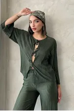 Chemise plissée à nouer sur le devant - Kaki | Topshow | F1739