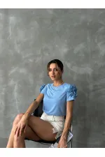 T-shirt Topshow bleu à épaules roses en gros