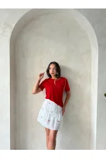 Jupe Topshow rouge à fleurs brodée au-dessus du genou (vente en gros)