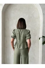 Önden Bağlamalı Nakışlı Toptan Bluz - Açık Haki | Topshow