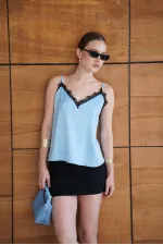 Débardeur en satin bleu avec détails en dentelle | D2929 - Topshow