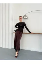 Topshow | Jupe en satin marron avec détails en dentelle | D2930