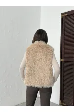 Gilet en fausse fourrure pour femme Topshow (vente en gros) – Fermeture éclair, texture douce – Pierre | F2046