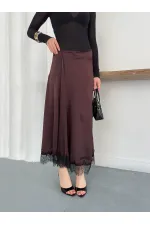Topshow | Jupe en satin marron avec détails en dentelle | D2930