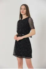 Robe Topshow noire et blanche à manches courtes et ceinture, vendue en gros