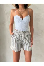 Paça Dantelli Çizgili Şort - Haki | Topshow
