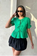 Blouse en popeline émeraude Topshow à nouer sur le devant (vente en gros)