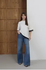 Topshow - T-shirt à détails en dentelle - Crème | D2956