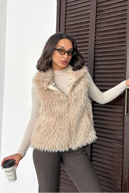 Gilet en fausse fourrure pour femme Topshow (vente en gros) – Fermeture éclair, texture douce – Pierre | F2046