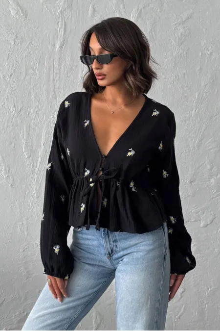 Topshow Nakış Detaylı Bağlamalı Toptan Bluz - Siyah | F1992