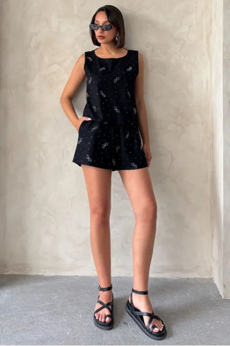 Fiyonk Taş Baskılı Şort - Siyah | Topshow