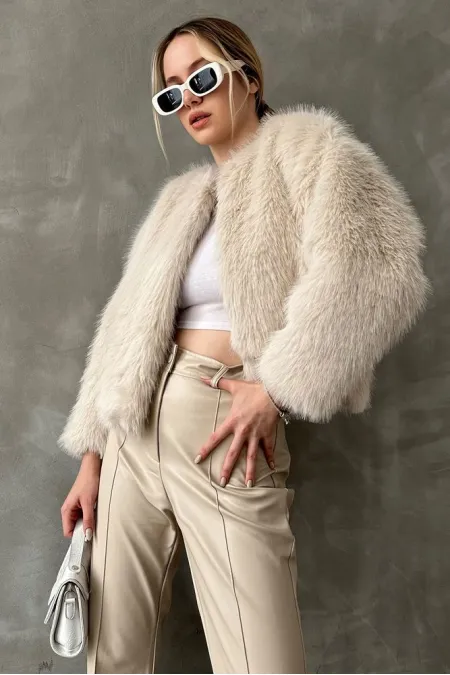 Veste en fausse fourrure Topshow Stone en gros | F1615