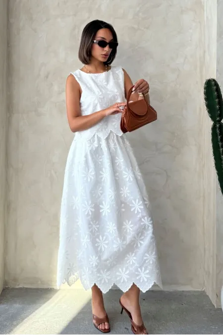Embroidered Skirt - White | Topshow