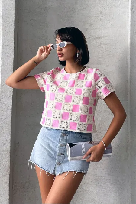 Topshow Raw Pink Short Sleeve Checkerboard Pattern Crochet Wholesale Blouse