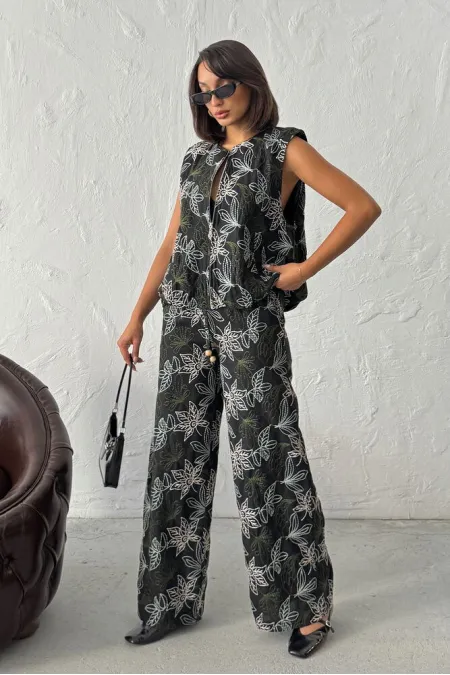 Topshow Embroidered Linen Trousers - Black | F2008