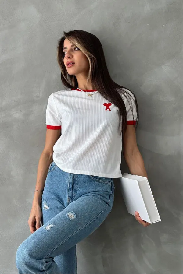 Topshow Krem Kırmızı Nakışlı Toptan Tişört