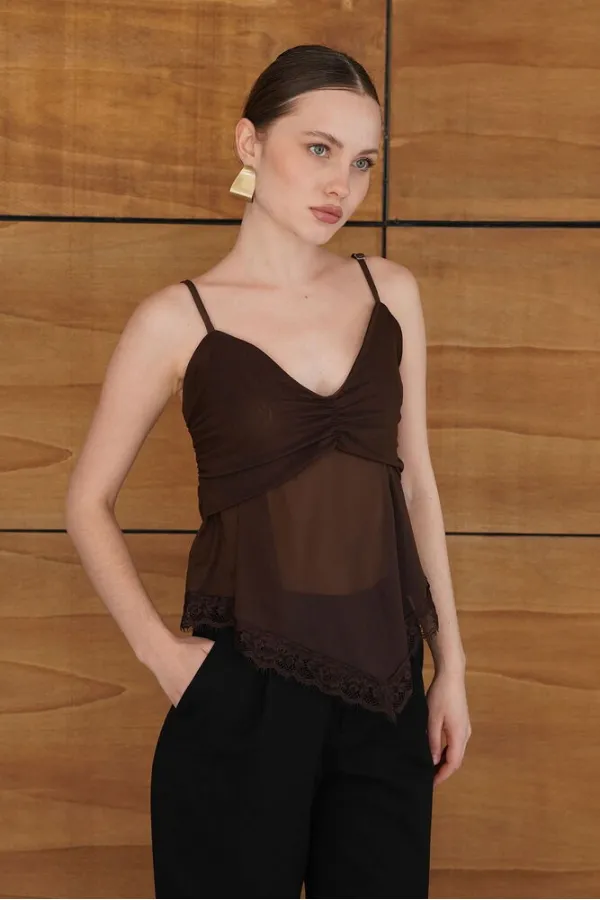 Askılı Dantel Detaylı Tül Toptan Bluz - Kahve | D2979 - Topshow