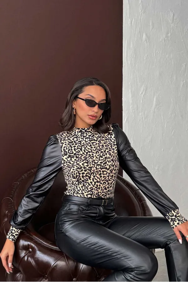 Topshow K. Leopard Leopard Print Blouse