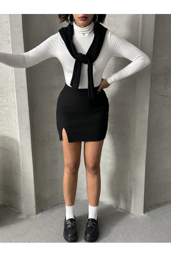 Jupe courte fendue et détaillée en gros - Noire | TOPSHOW | F1351