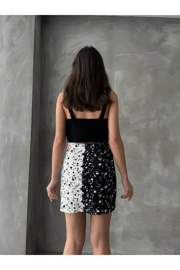 Heart Patterned Above Knee Wholesale Skirt - Black and White | TOPSHOW