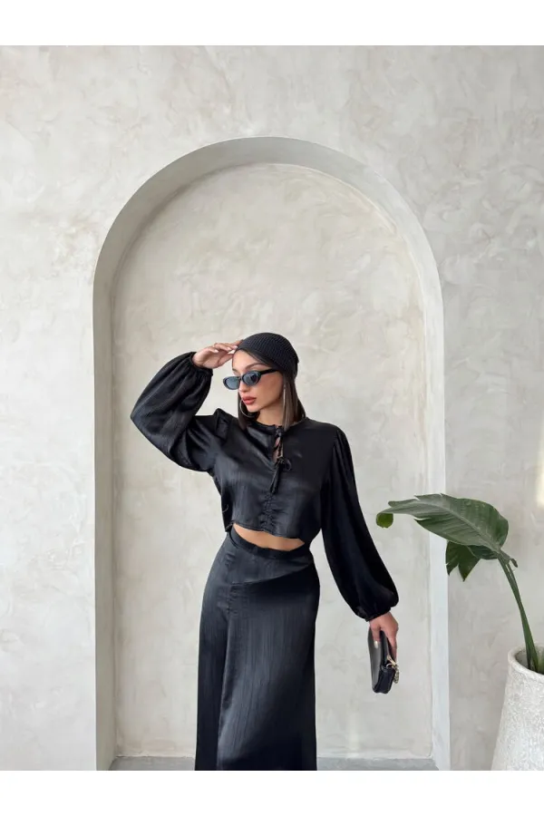 Kraşlı Saten Önden Bağlamalı Toptan Bluz - Siyah | Topshow | F1916