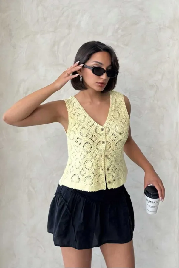 Gilet en dentelle boutonnée - Jaune | Topshow