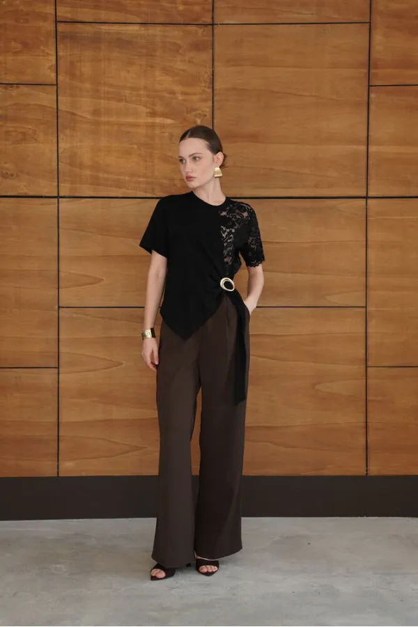 Blouse brodée à la taille en gros - Noire | D2966 - Topshow