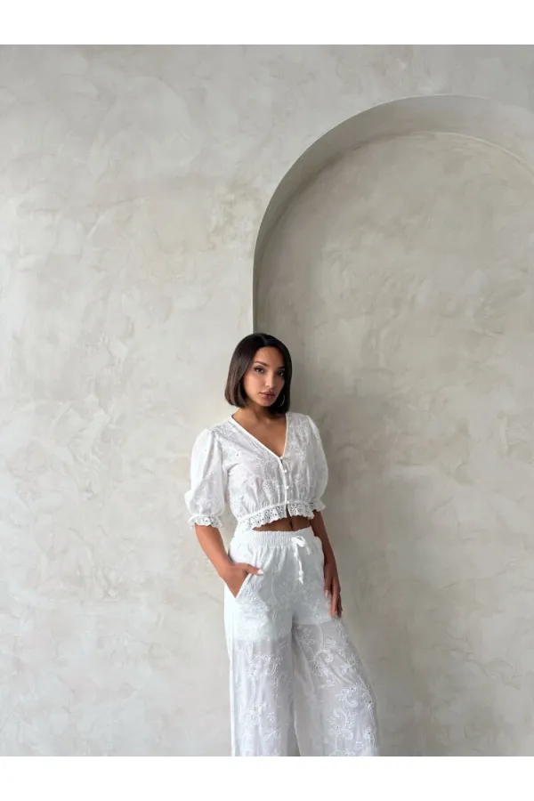 Wholesale Cream Blouse with Embroidered Scallop Detail | Topshow