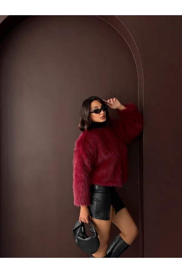 Topshow - Veste courte bordeaux à détails en fourrure (vente en gros)