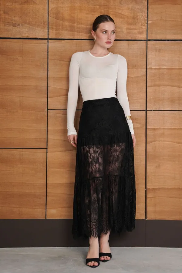 Jupe en dentelle à volants - Noire | F2074 - Topshow
