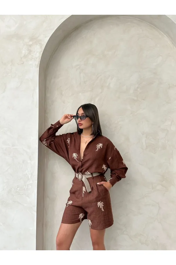 Kemer Detaylı Nakışlı Keten Şort - Kahve | Topshow