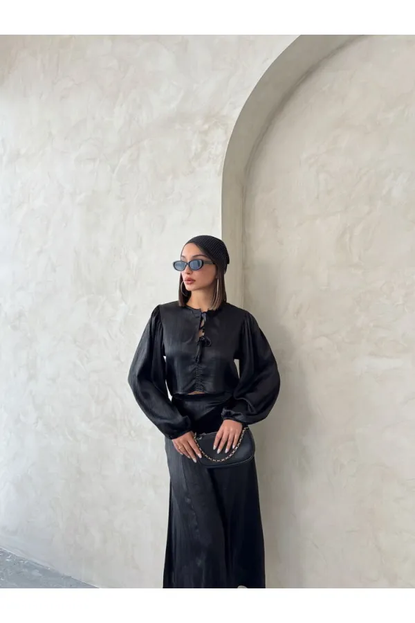 Kraşlı Saten Önden Bağlamalı Toptan Bluz - Siyah | Topshow | F1916