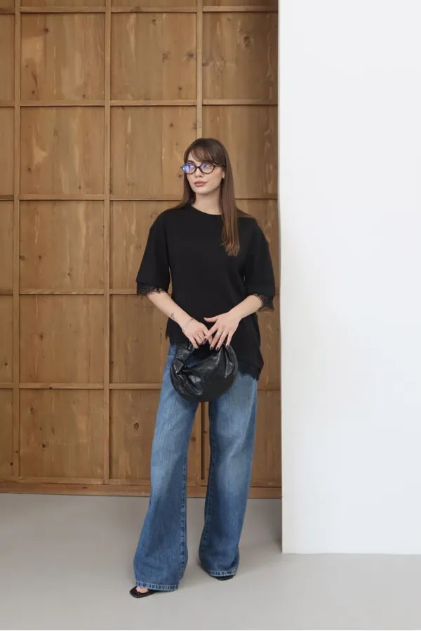 Topshow - Lace Detail T-shirt - Black | D2956