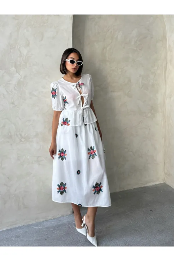 Nakışlı Vual Önden Bağlamalı Bluz - Krem - D2881 | Topshow