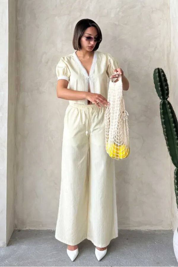 Güpür Detaylı Çizğili Pantolon - Sarı | Topshow