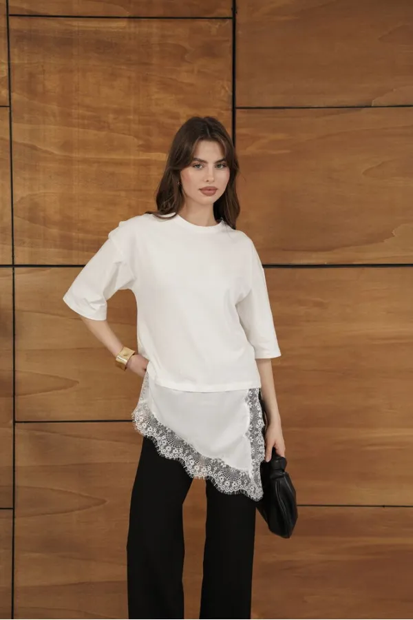 D 2942 ASYMMETRICAL T-SHIRT WITH LACE AND SATIN DETAILS - CREAM