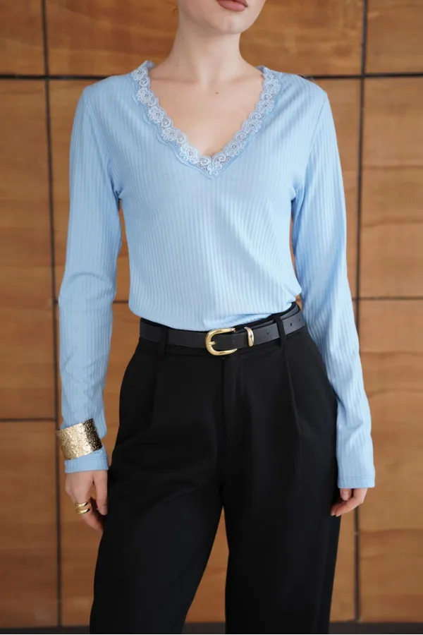 Yakası Dantel Detaylı Sweatshırt - Mavi | F2088 - Topshow