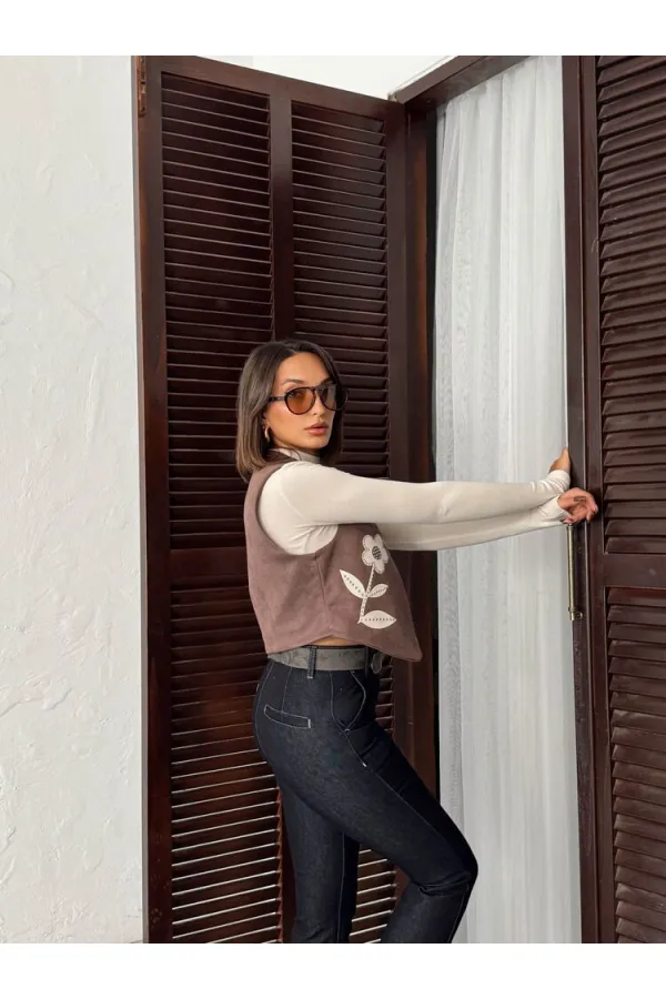 Gilet en daim scuba appliqué Topshow - Marron | F2025