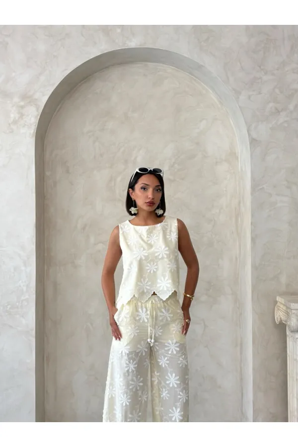 Embroidered Sleeveless Wholesale Blouse - Yellow | Topshow