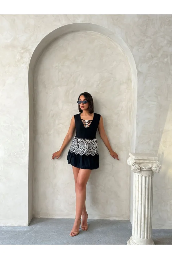 Embroidered Sleeveless Wholesale Blouse - Black Stone | Topshow