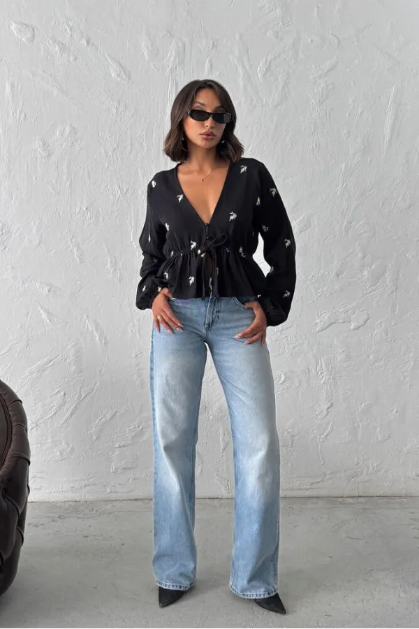Topshow Nakış Detaylı Bağlamalı Toptan Bluz - Siyah | F1992