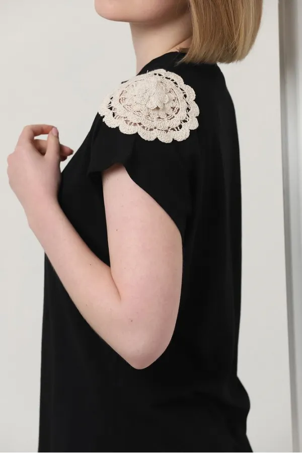 Topshow Siyah Omuzu Dantelli Toptan T-Shirt