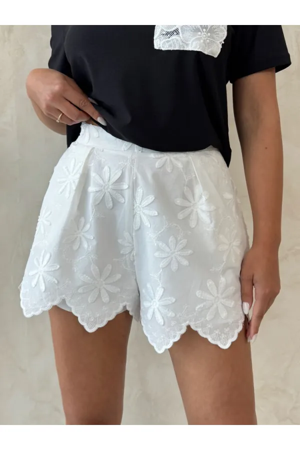 Nakışlı Toptan Şort - Beyaz | Topshow